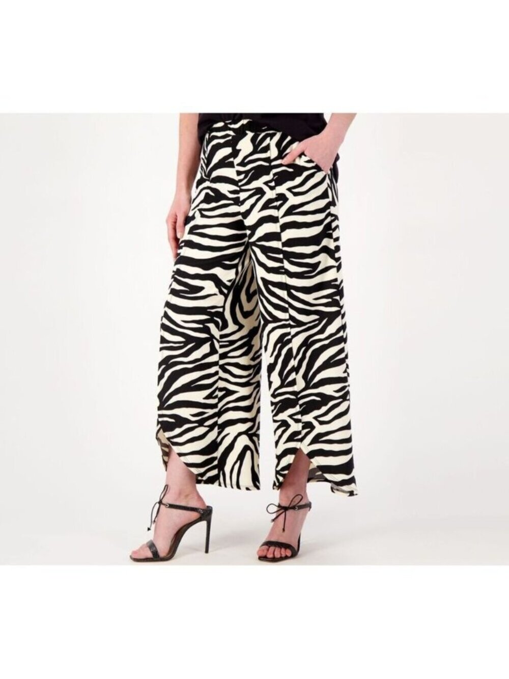 Girl With Curves Women Pants Sz 1XT Tall Tulip Hem Crop Zebra Black A598323